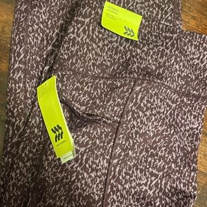 All in motion purple leopard like print legging